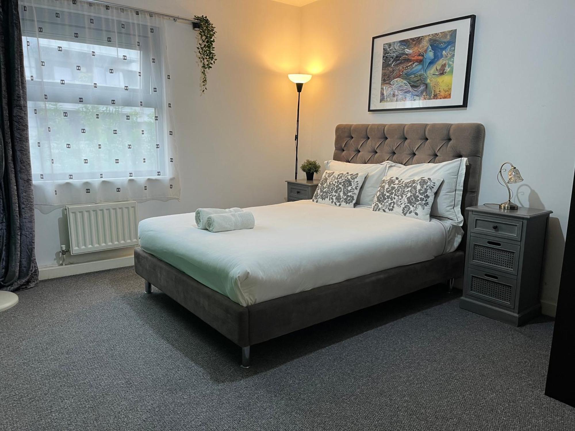 London Luxury Holiday Home B ภายนอก รูปภาพ